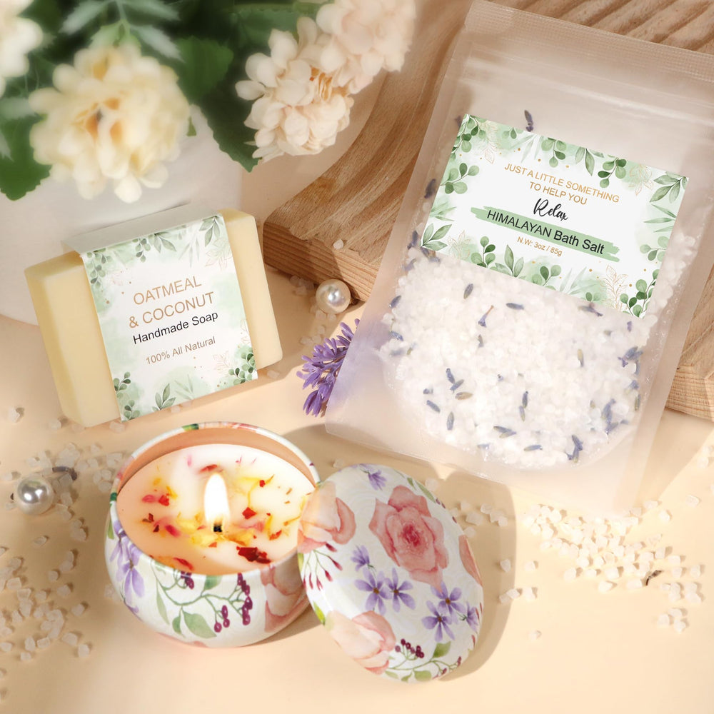 Baicai floral scented candle helps create a calm relaxation space
