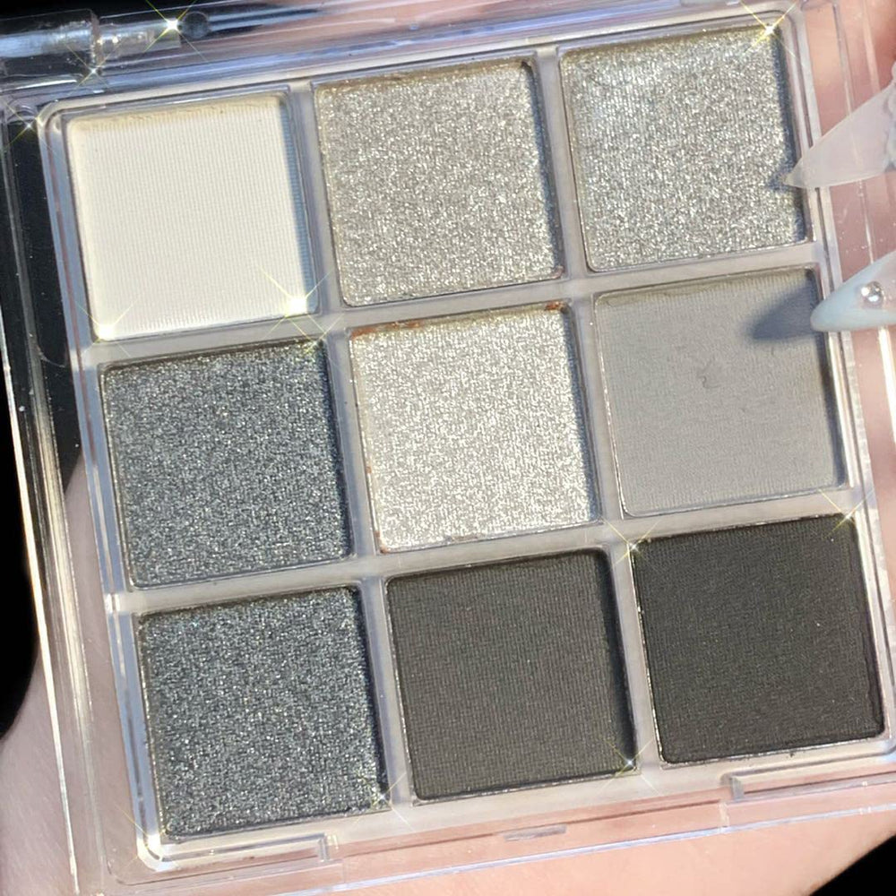BAISEN DIARY Dark Punk Smoky palette used for a holiday party eye makeup look.