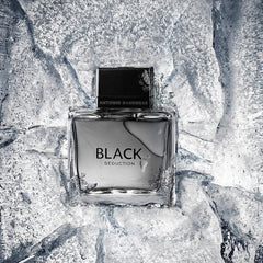 Banderas Antonio Black Seduction spray action demonstrates long-lasting performance for special occasions.