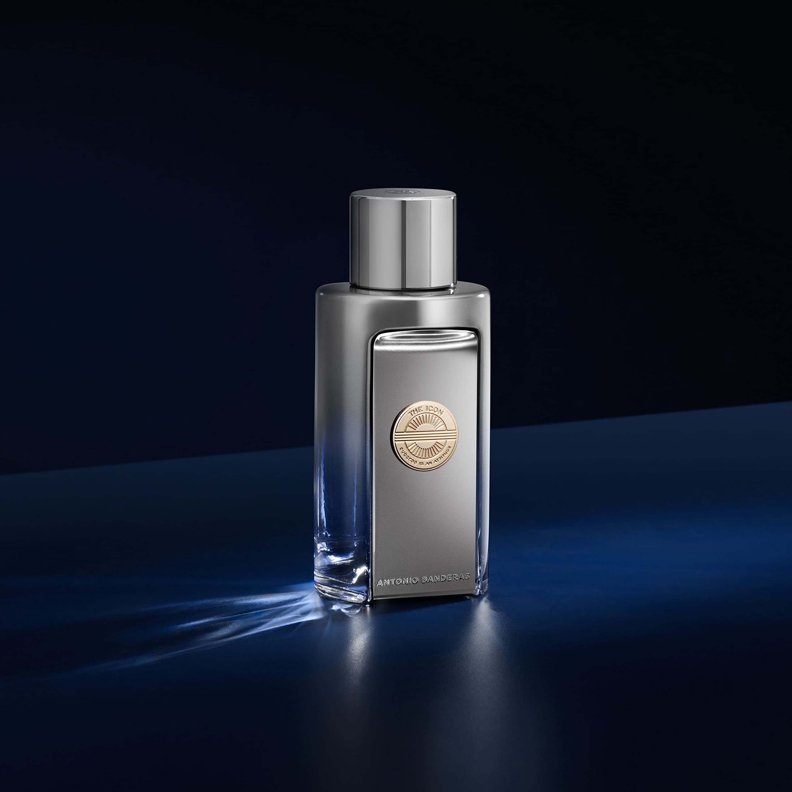 Banderas Antonio The Icon Elixir base-notes guaiac-cedar-amber-musk deliver lasting warmth