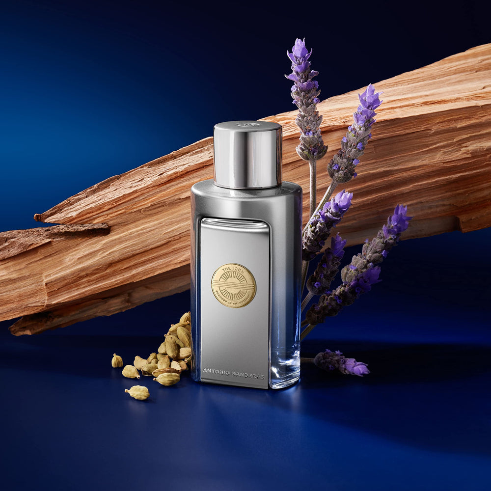 Banderas Antonio The Icon Elixir closeup-cap emphasizes premium design