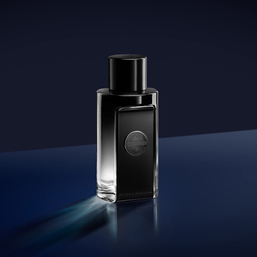 Banderas The Icon packaging box signaling gift-ready presentation