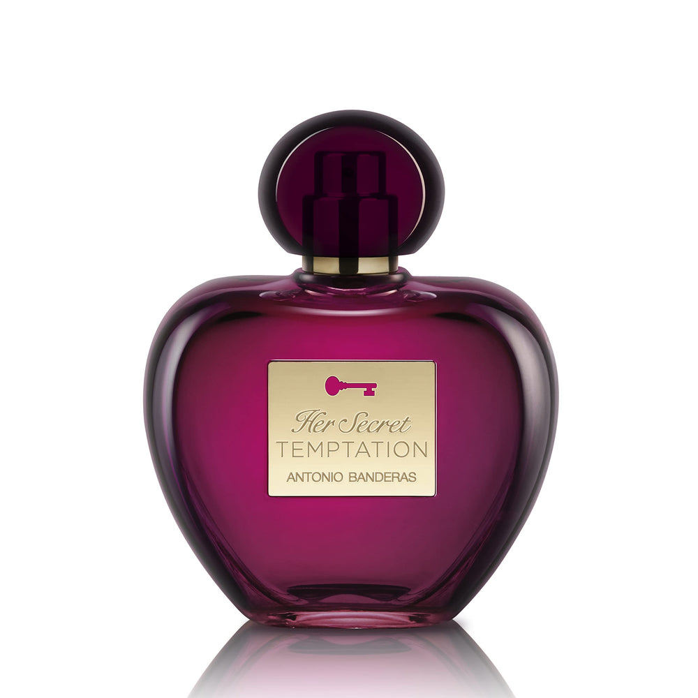 Secret Femenine spray bottle held for daily-wear confidence.