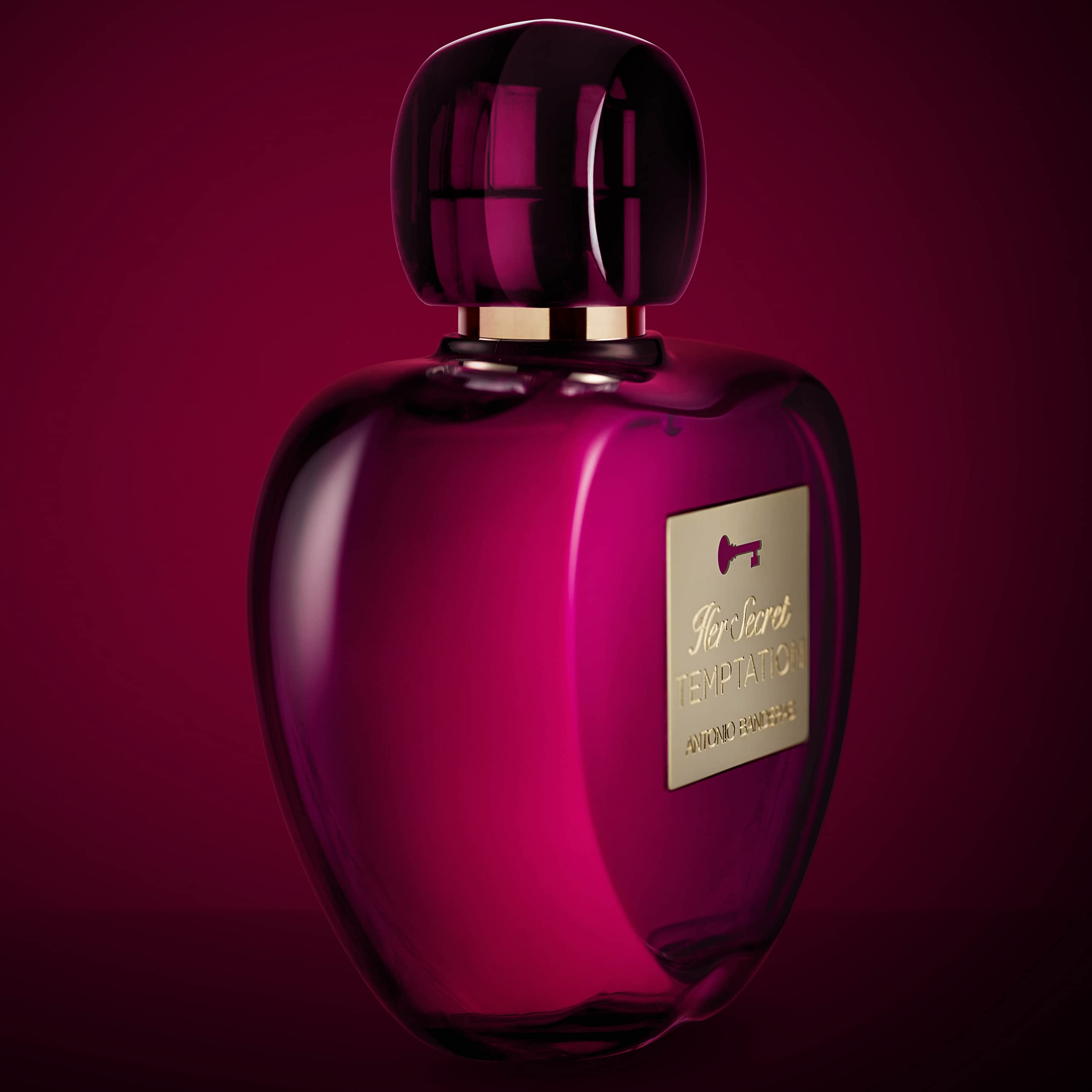 Woody vanilla base for warm, evening-ready allure.