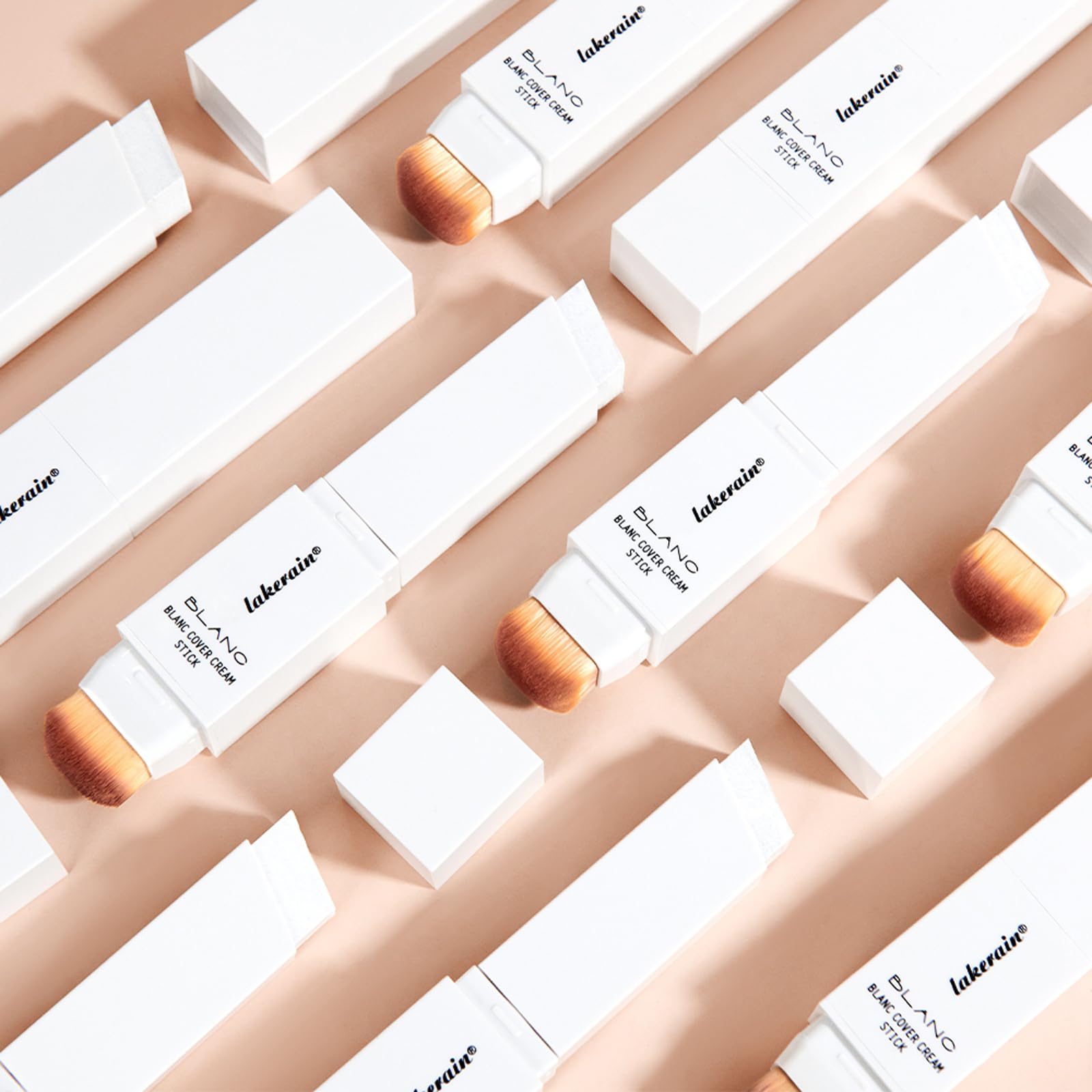 Bangfeng glass-skin look achieved with color-changing foundation stick