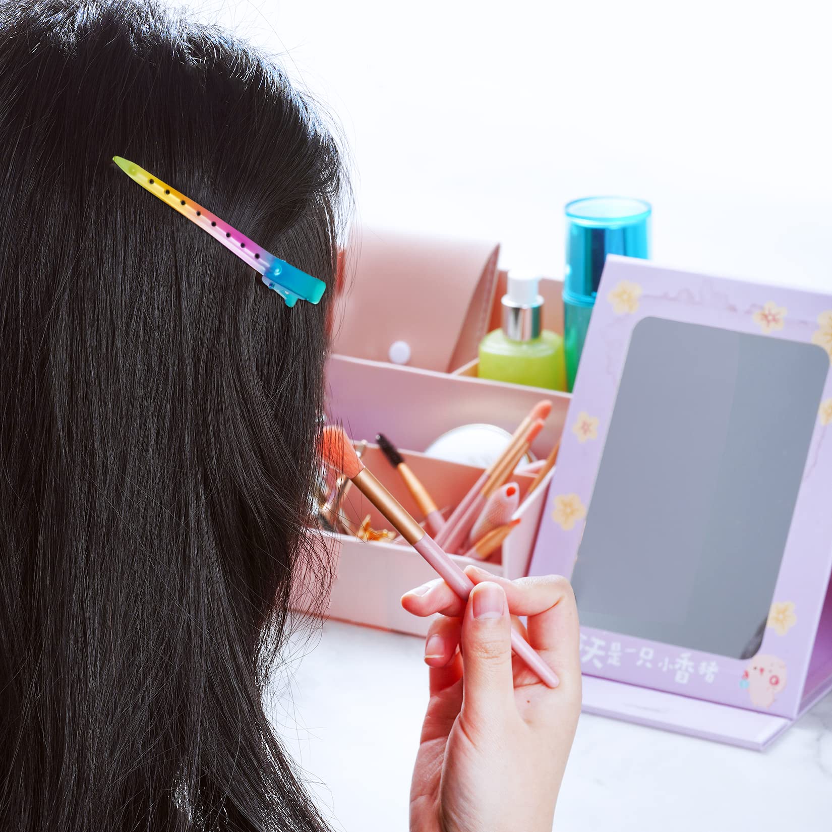 Bantoye salon and home use clip bundle adapts to coloring and styling workflows