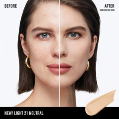 bareminerals Barepro 24HR Wear application brush demonstrates precise matte look