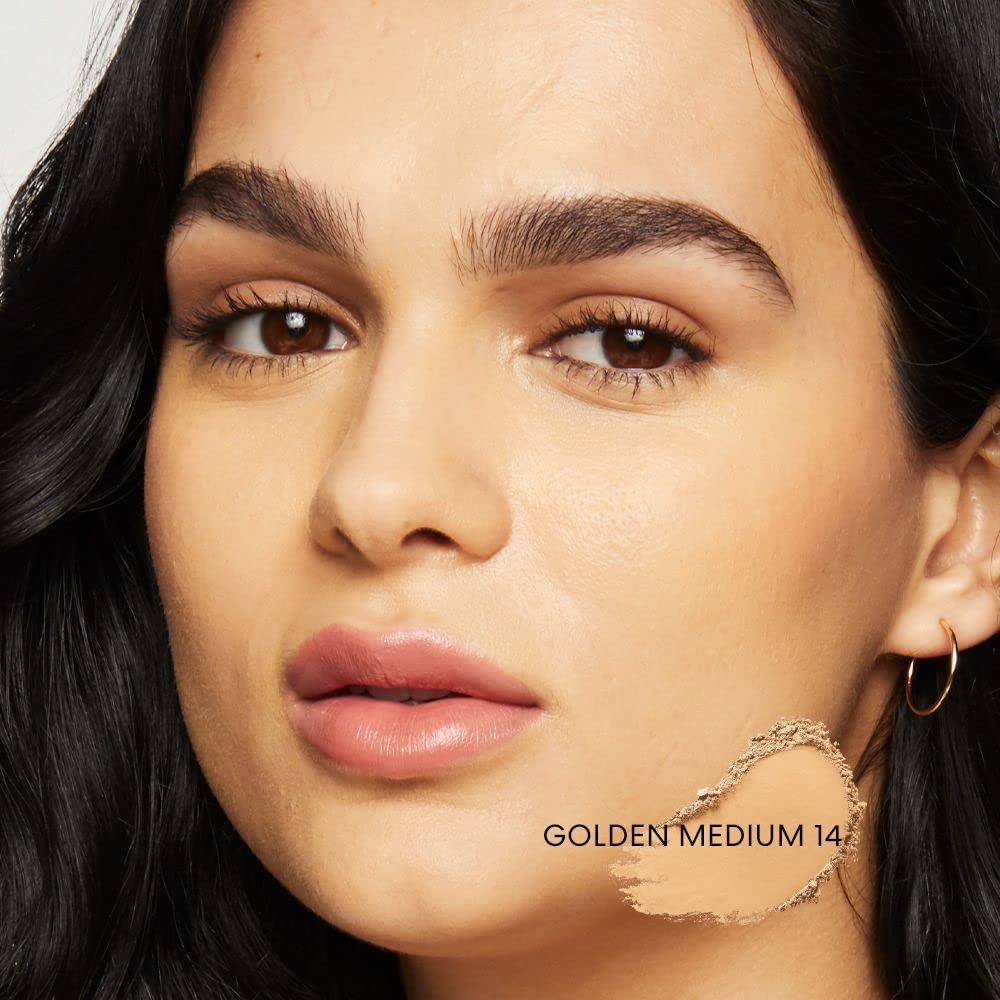 BareMinerals Original Matte Foundation 14 Golden Medium application close-up for blending.
