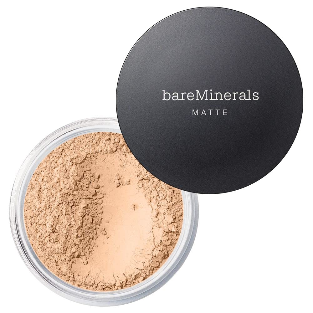 bareMinerals Original Matte SPF15 loose powder swatch in 09 Light Beige for natural coverage