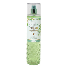 Bath & Body Works Gingham Fresh body spray bottle delivers a light, refreshing fragrance for all-day layerable scent