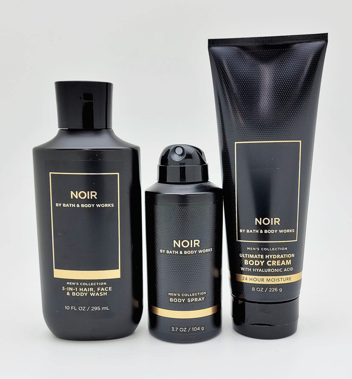 Bath & Body Works Noir 3-in-1 wash bottle pour showcases hydrating cleansing for skin and hair.