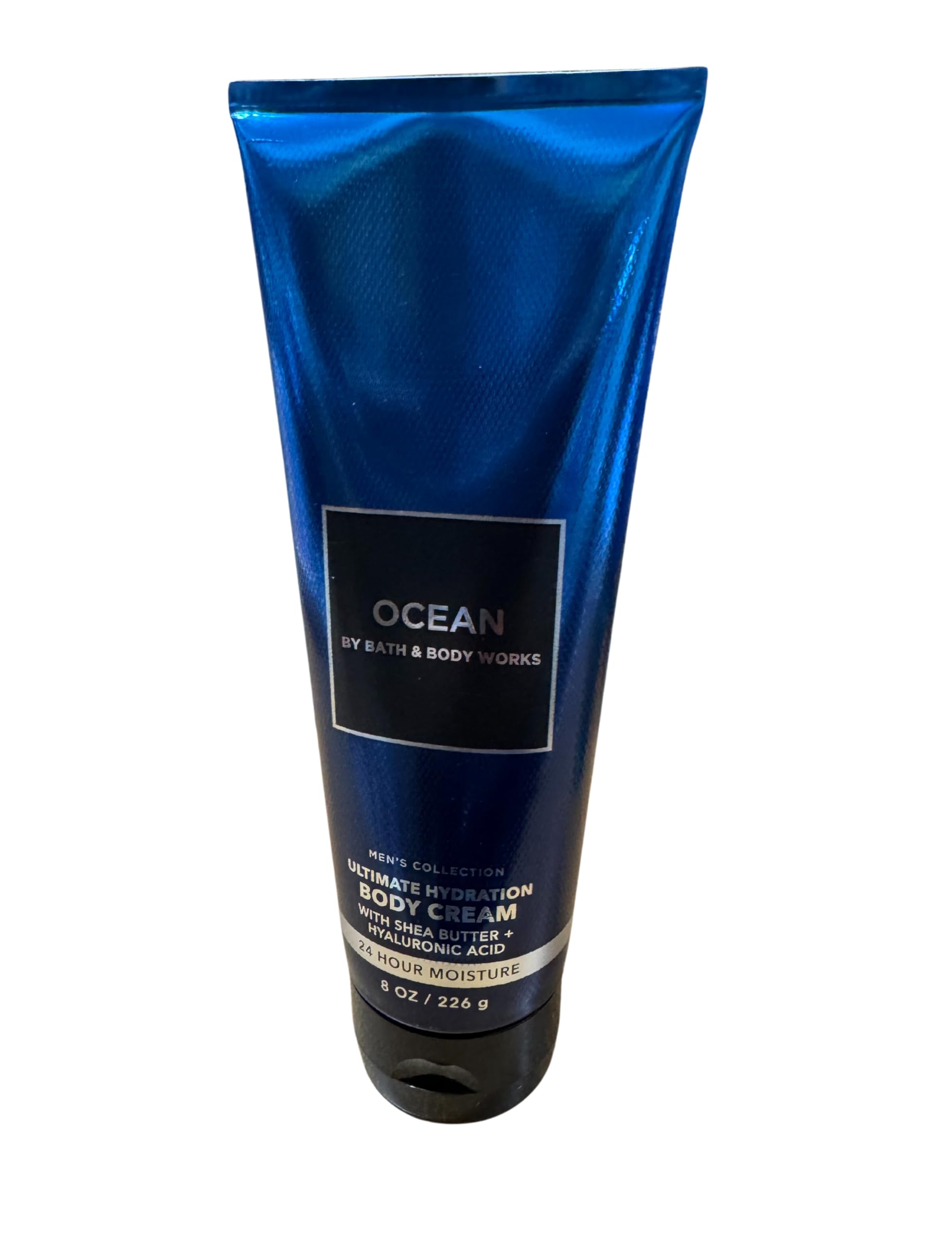 Bath & Body Works Ocean ingredients graphic—natural oils and hyaluronic acid.