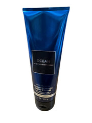 Bath & Body Works Ocean ingredients graphic—natural oils and hyaluronic acid.