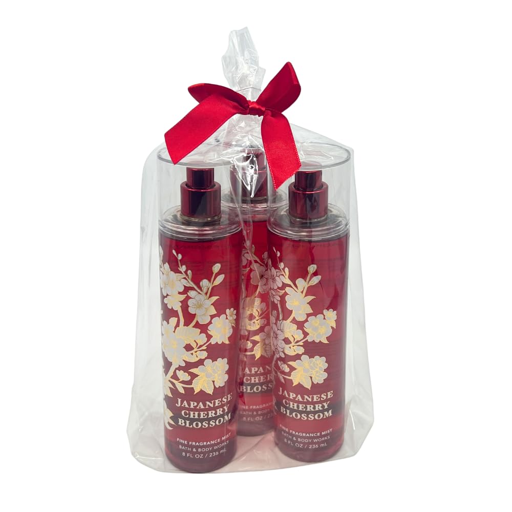 Bath & Body Works Japanese Cherry Blossom fragrance-mist bottle for everyday wear and effortless refreshment.