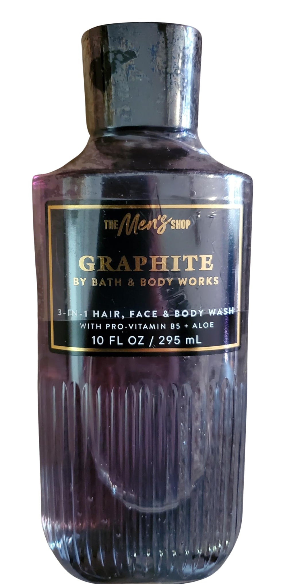 Bath & Body Works Men's Graphite Gel Wash close-up highlights Pro-Vitamin B5 and Aloe for refreshing cleanse.