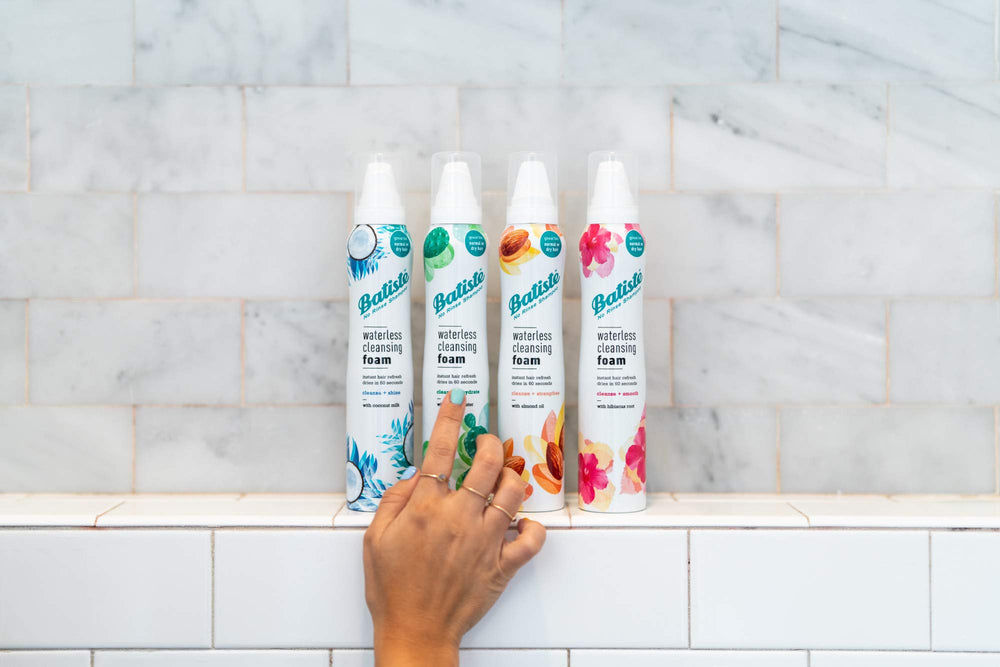 Batiste cleansing foam used on dry hair for a quick refresh