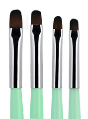 Beaute Galleria brush set with wooden handle offers precise nail art control.
