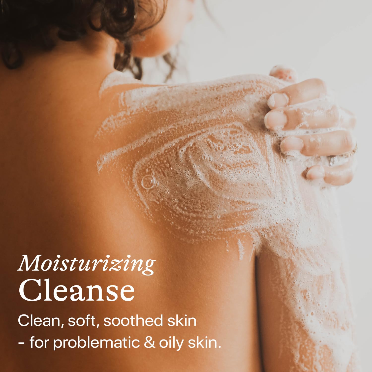 Beauty by Earth peppermint-tea-tree-shower-gel-packaging: clean design and USA-made claim