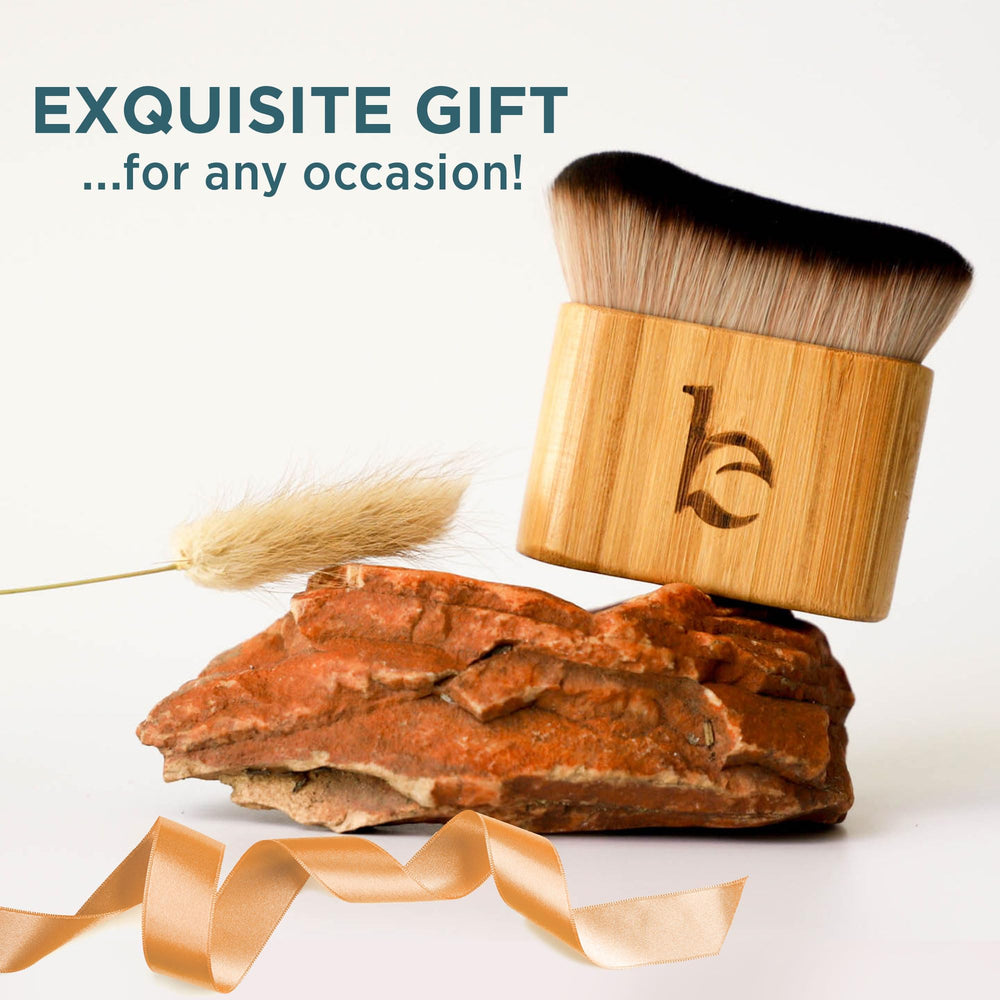 Beauty by Earth Ultra Soft Self Tanner Brush serves as kabuki for self-tanner and makeup.