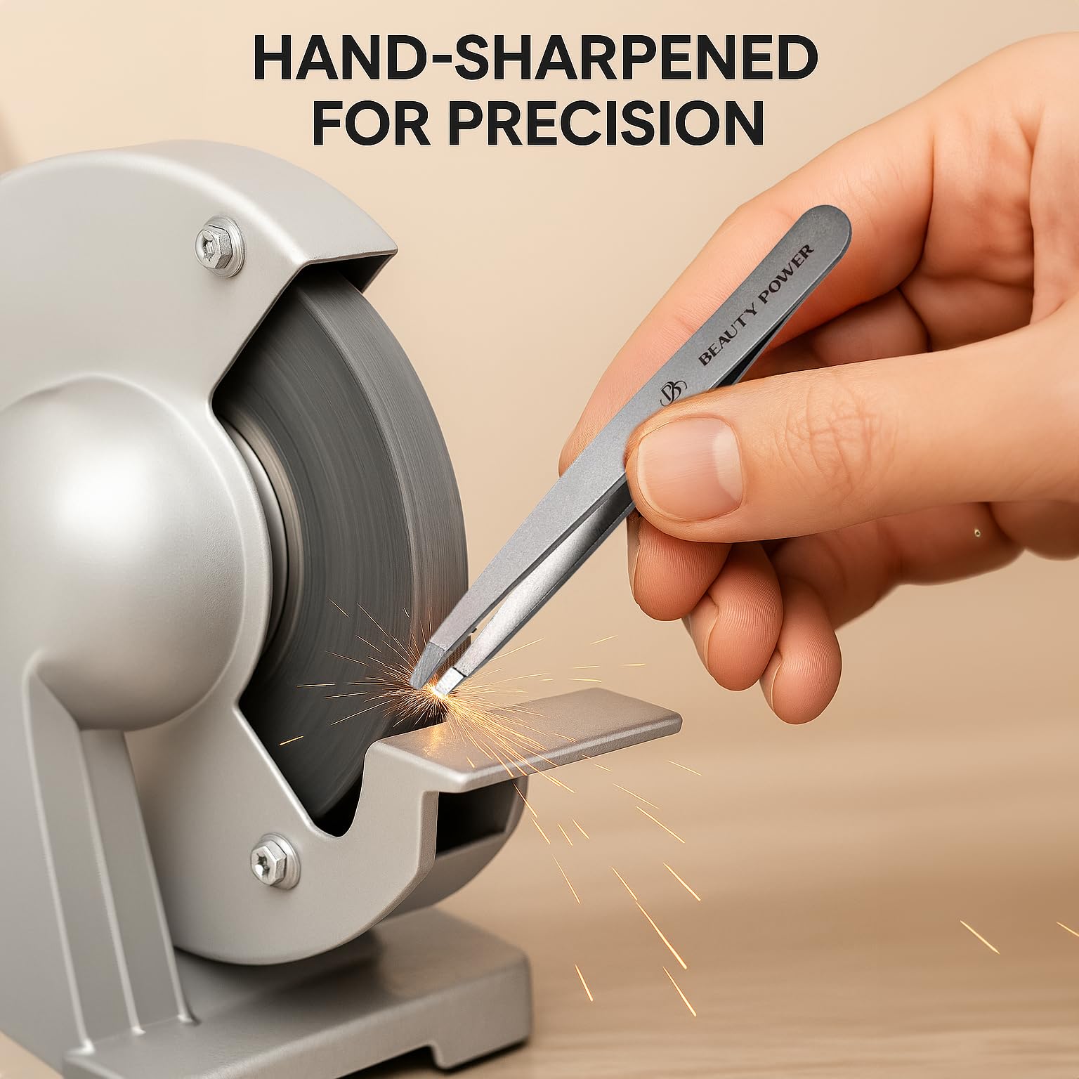 Beauty Power slant-tweezers lightweight design enables easy handling.