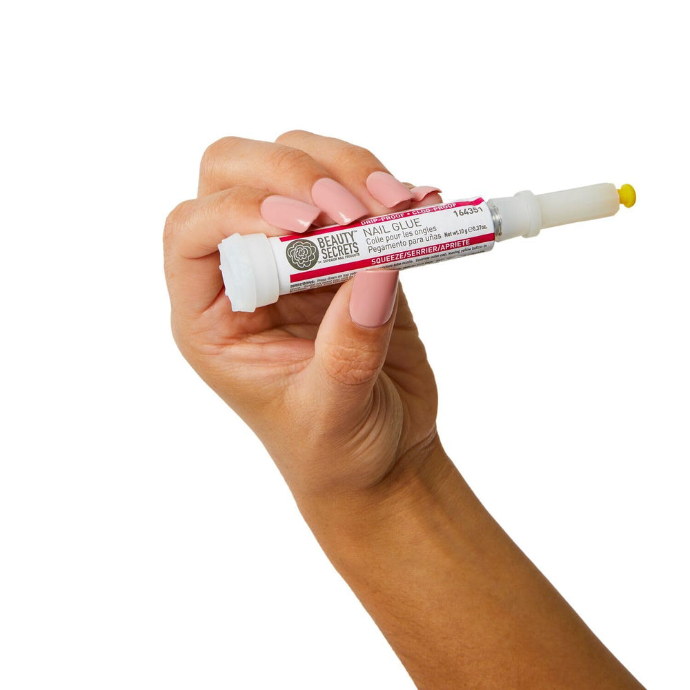 Beauty Secrets Drip & Clog Proof Nail Glue cap-close demonstrates mess-free flow control.