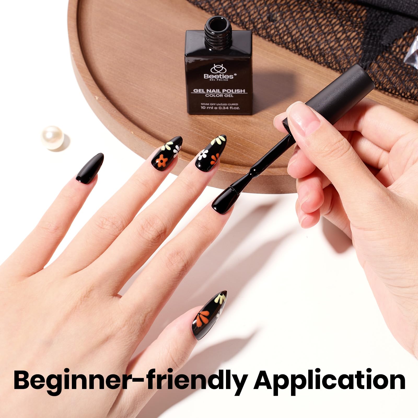 Beetles esmalte en gel, requiere base y capa superior para mayor durabilidad.