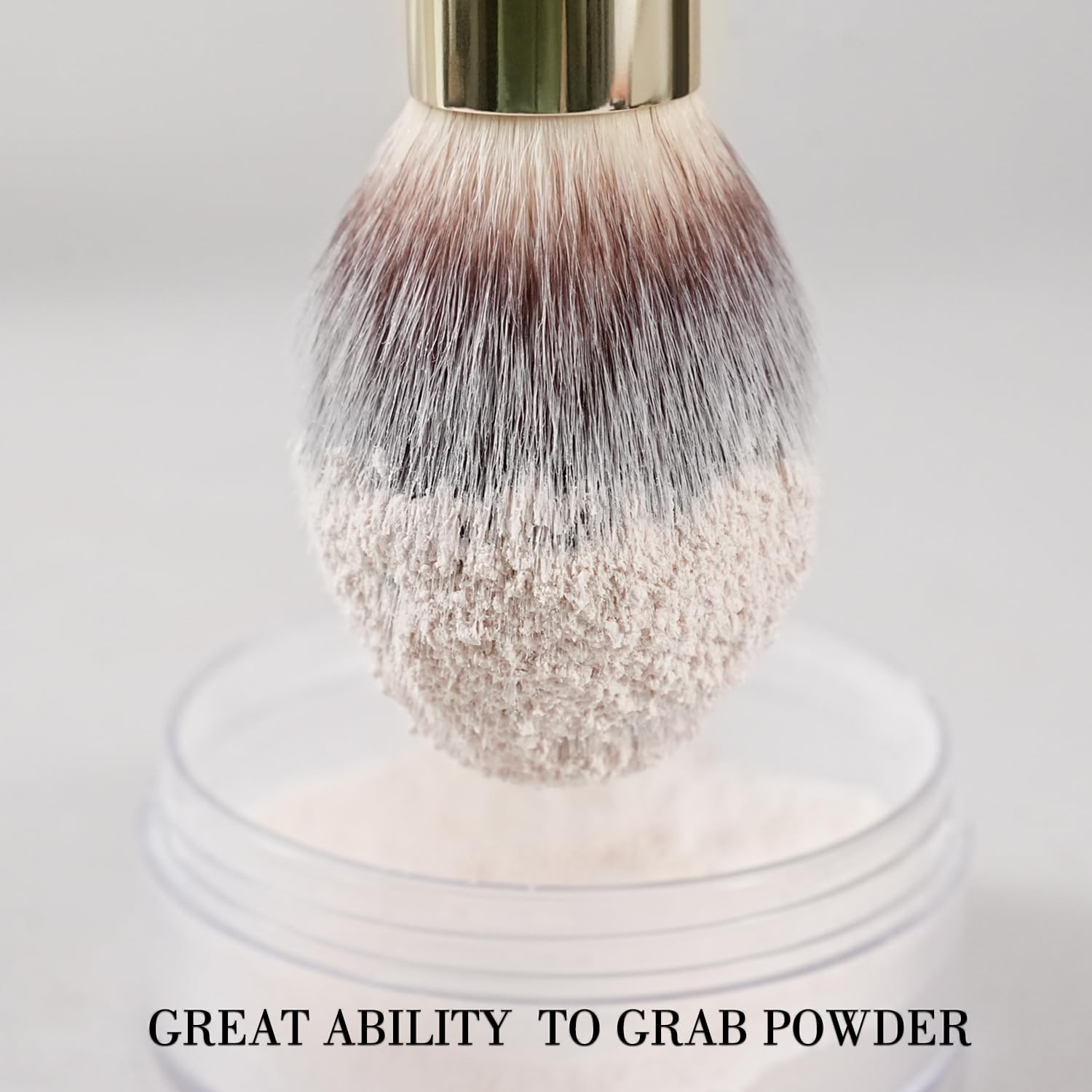BEILI ergonomic non-slip grip handle promotes steady makeup strokes.