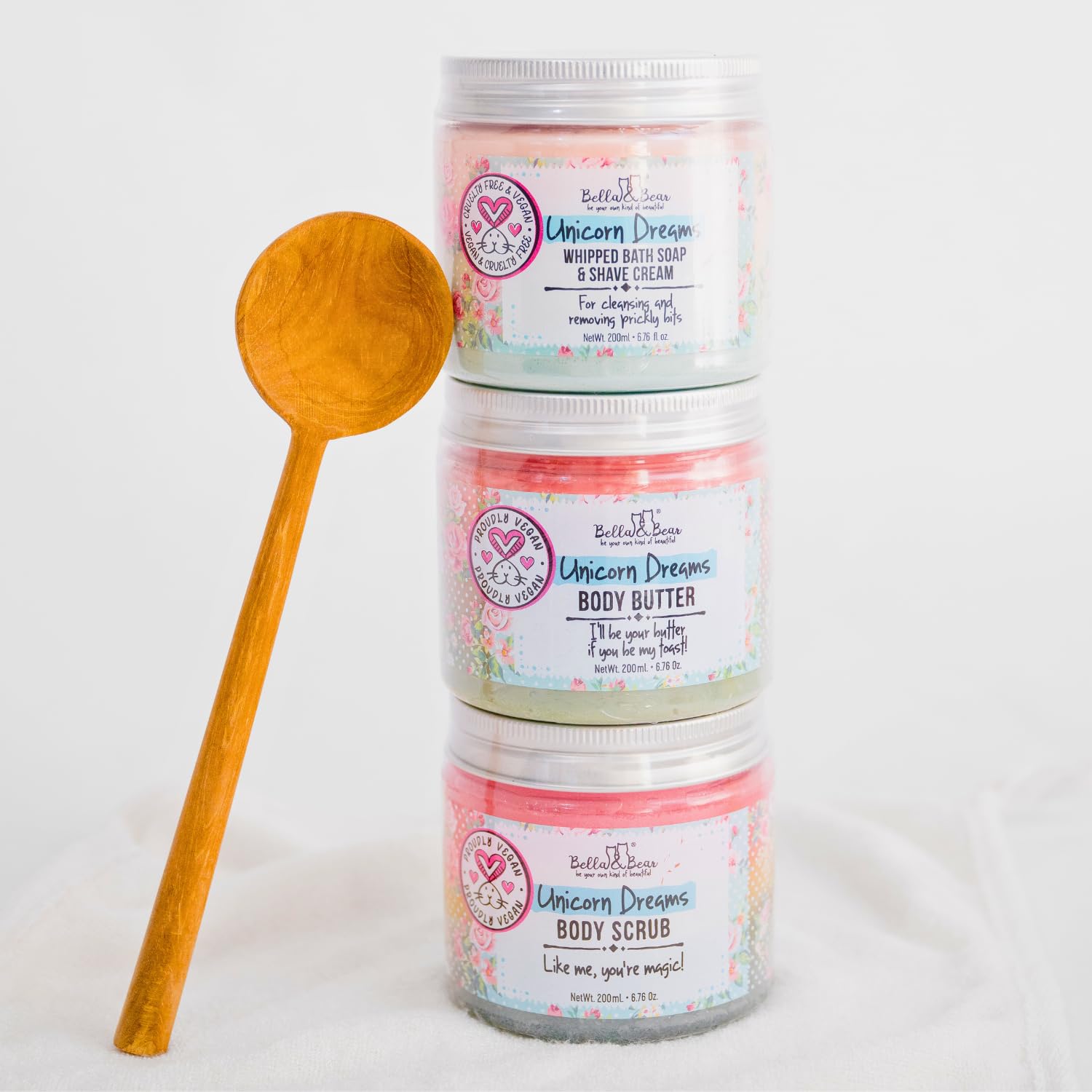 Bella & Bear Unicorn Dreams bottle label highlights vegan, cruelty-free care.
