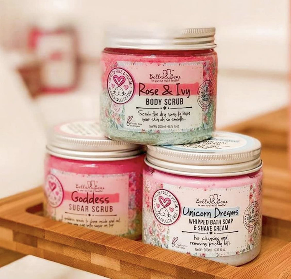 Bella & Bear Unicorn Dreams whipped bath soap lather close-up for moisturizing cleanse.
