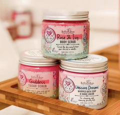 Bella & Bear Unicorn Dreams whipped bath soap lather close-up for moisturizing cleanse.