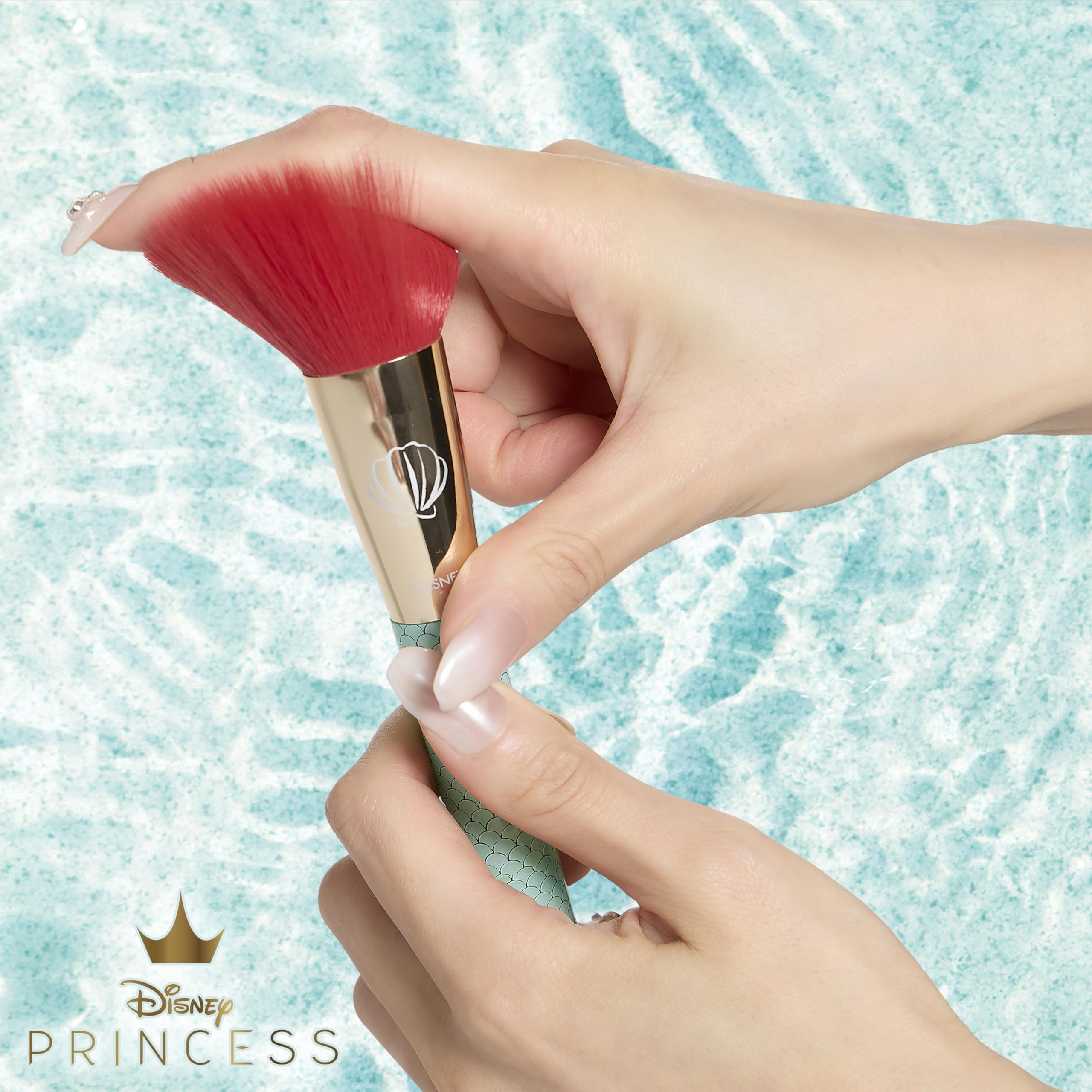 Belle Maison Ariel eyeshadow brush blends colors smoothly for seamless eye looks.