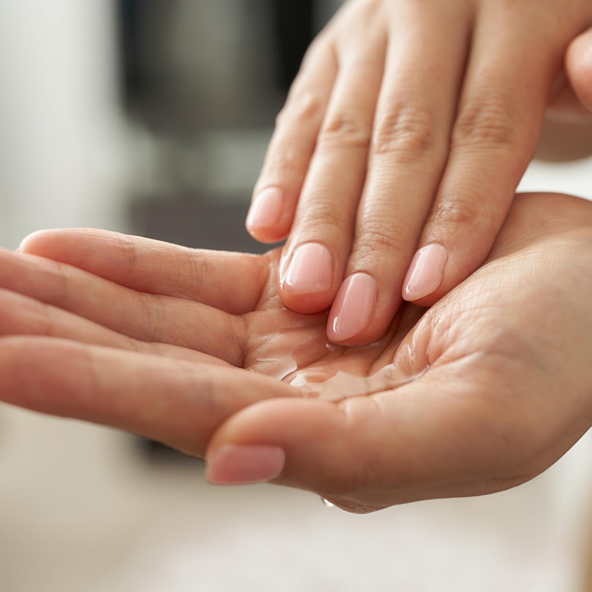 Belli label confirms OB-GYN and dermatologist recommendations for maternity skincare.