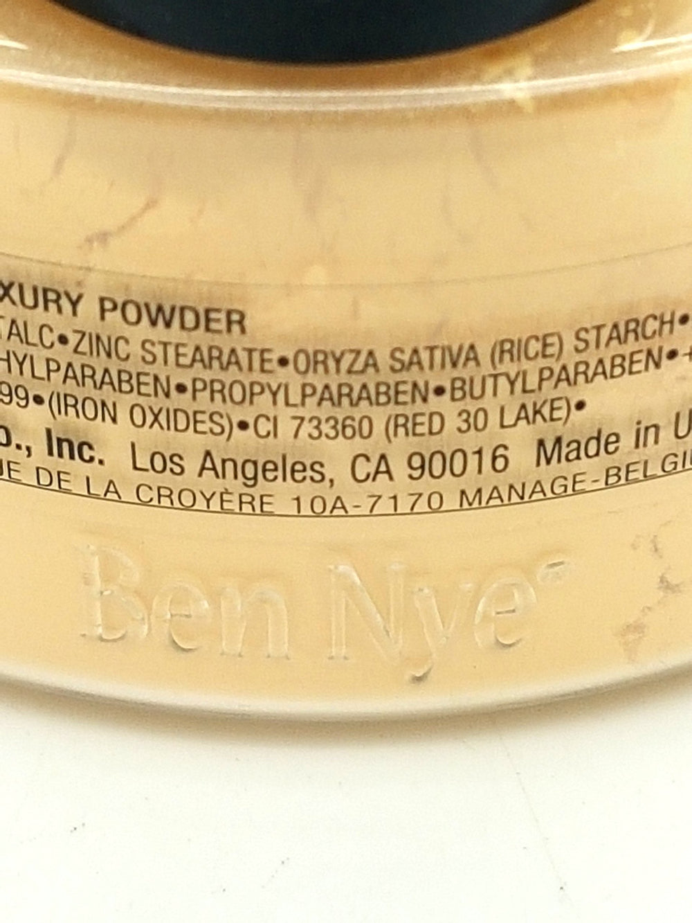 Ben Nye Luxury Powders Banana 1.5oz on-skin texture demonstrating natural, fade-resistant wear