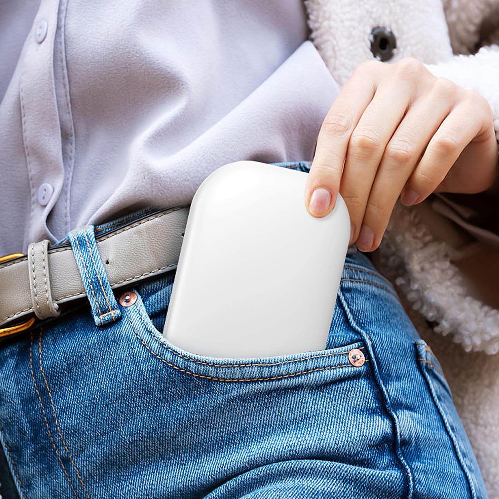 Benbilry lighted compact travel mirror open-folded view demonstrates portable lighting.
