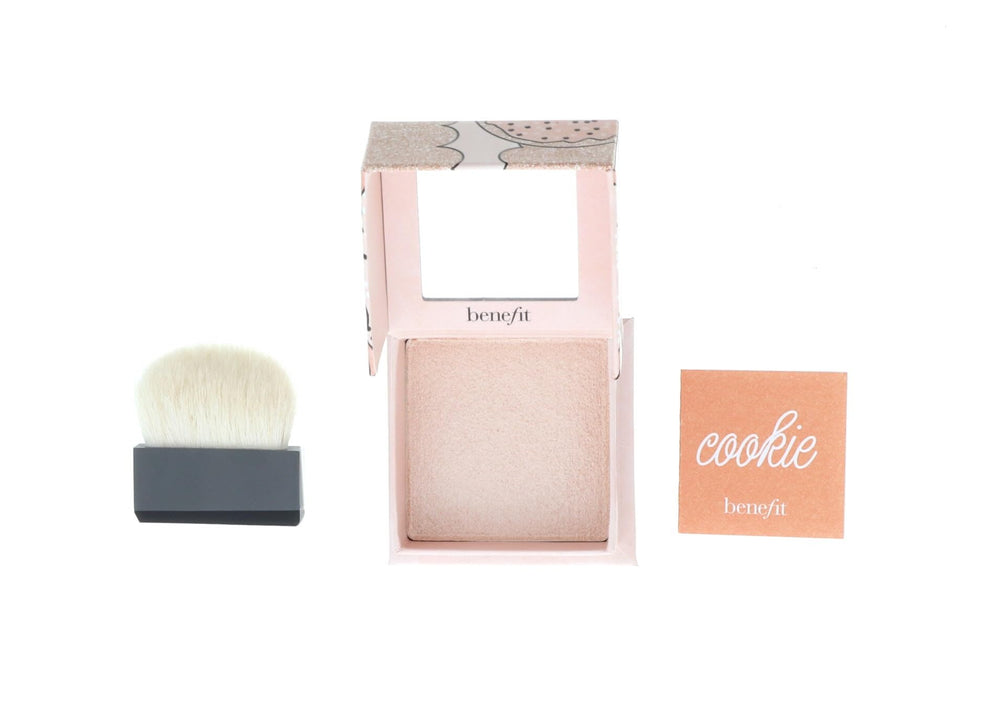 Benefit Cookie Powder Highlighter highlights cheekbones with silky gold shimmer.