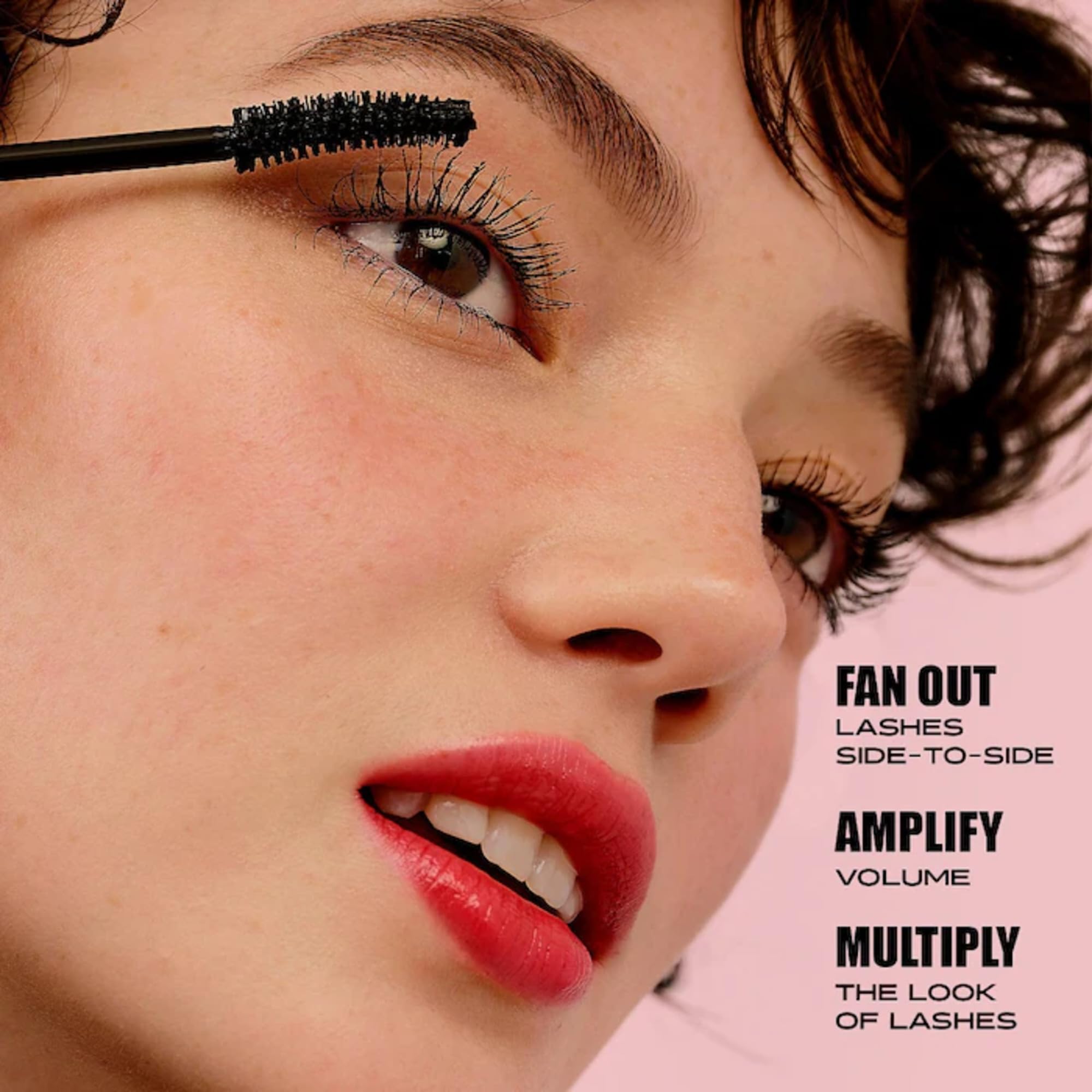 Benefit Fan Fest Mascara wand detail highlights innovative brush design for separation
