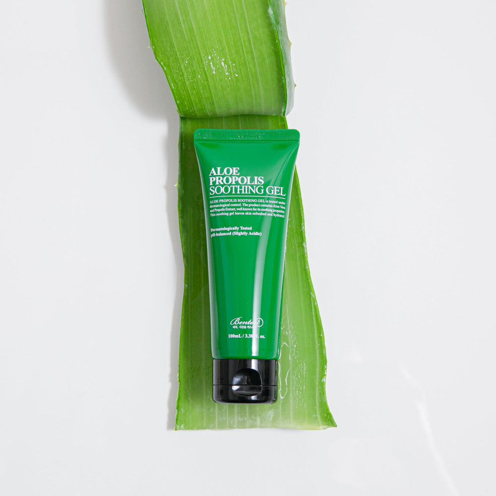 BENTON Aloe Propolis Soothing Gel applied on sunburn for cooling relief.