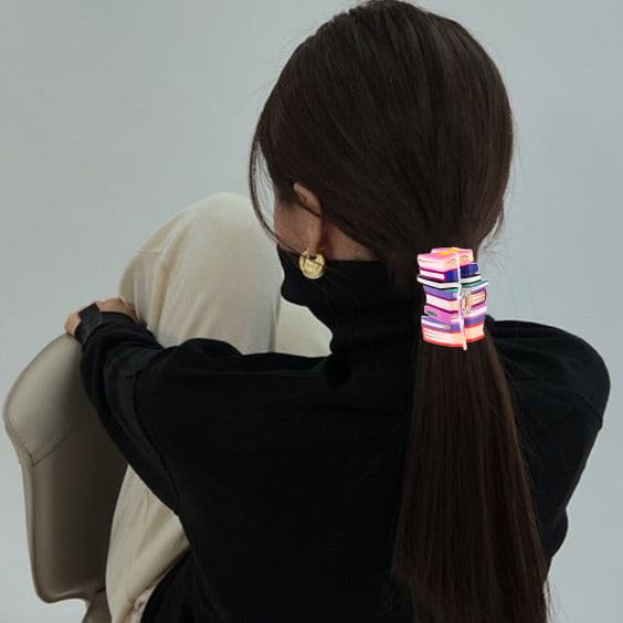 Besaleck women's-hair-clip in use shows comfortable, lightweight design.