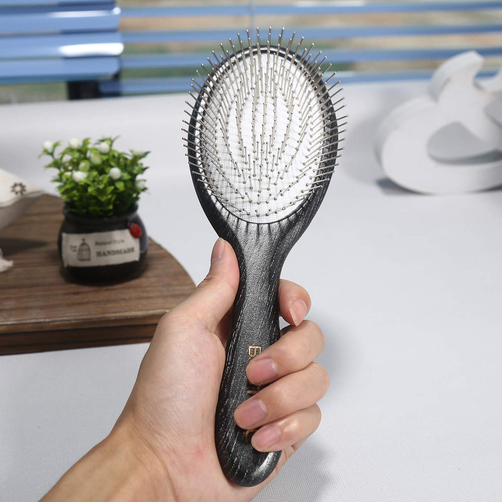 BESTOOL detangles wet or dry hair across all hair types