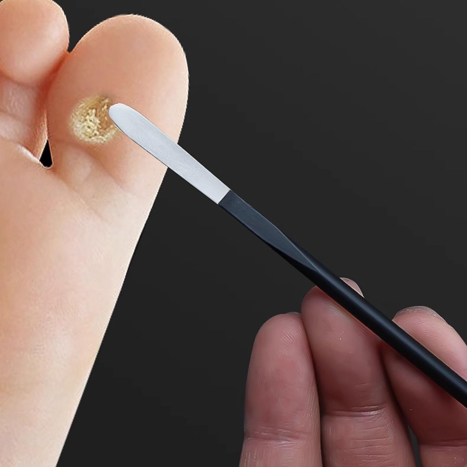 Betued pedicure knife close-up shows crisp edge and corrosion-resistant blade.