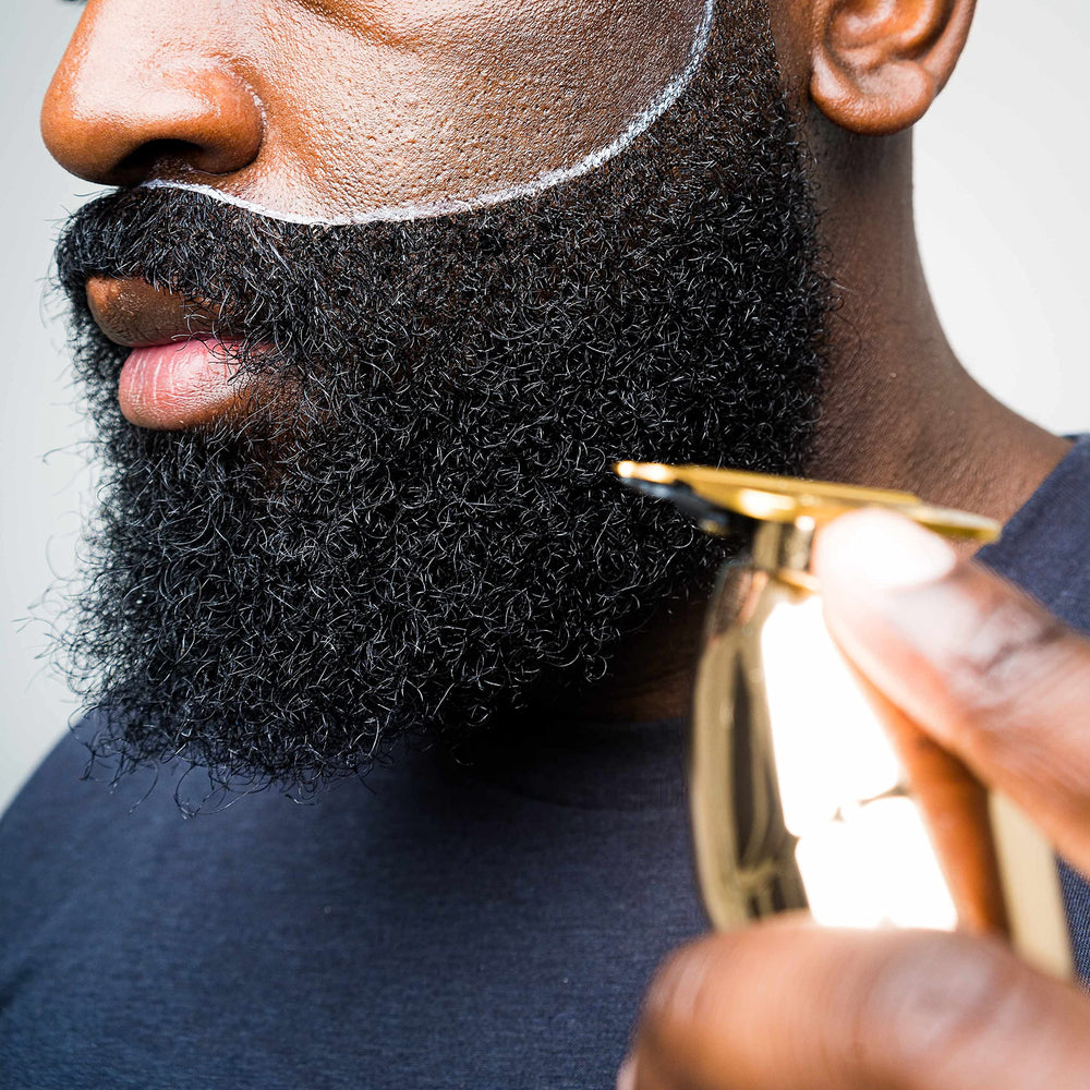BEVERLEY’S Brink Gen 2 side profile demonstrates ergonomic fit for versatile beard outlines.
