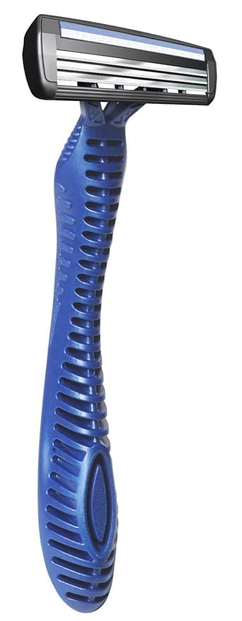 BIC Comfort 3 Advance Aloe Vera Vitamin E strip for smoother passes