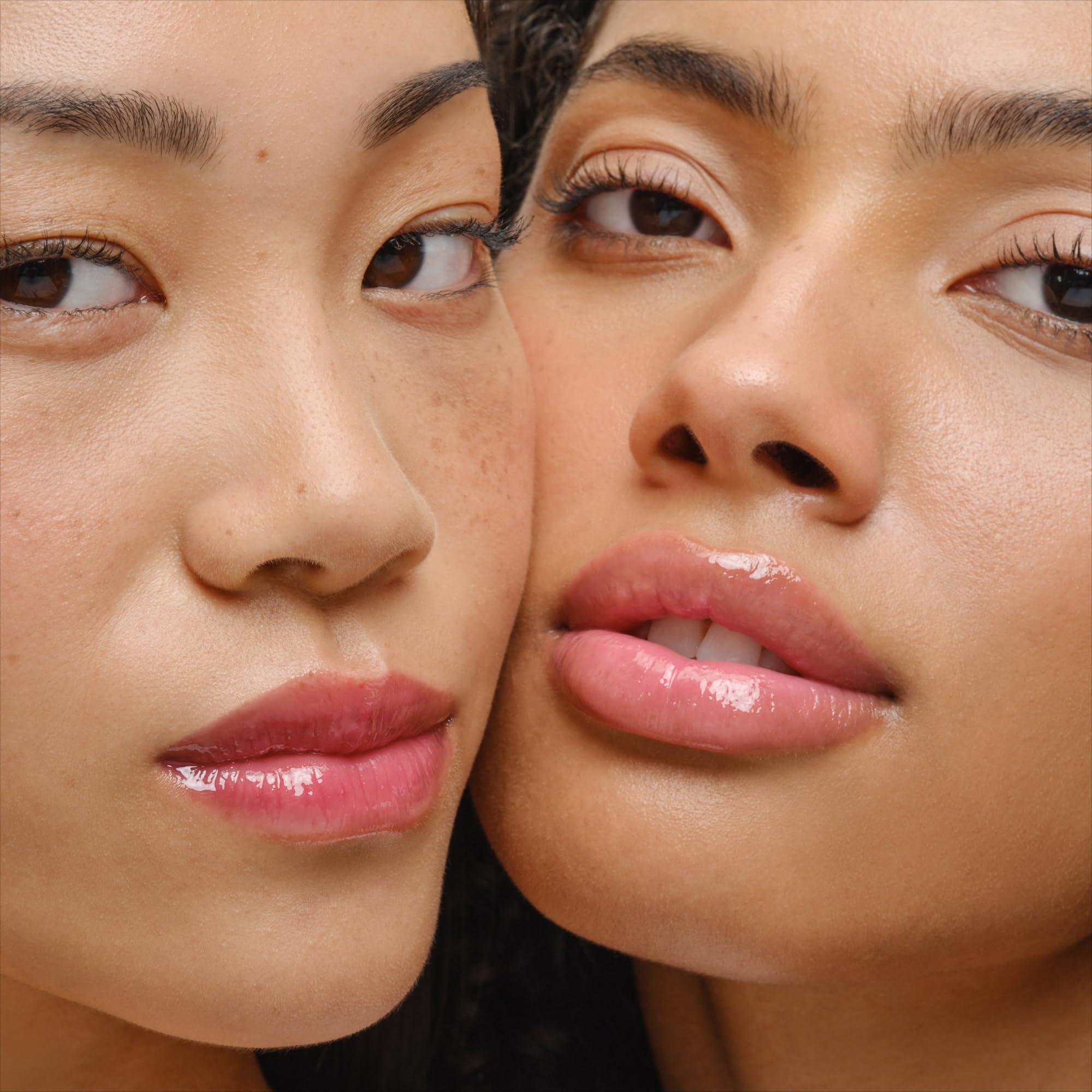 BIOSSANCE Pro-Peptide Lip Perfector soft glossy finish on lips