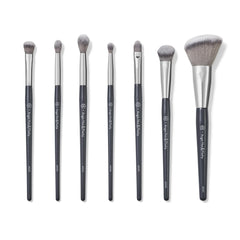 BK Beauty Angie Hot & Flashy 7PC brush set offers precise, smooth makeup application on the face.