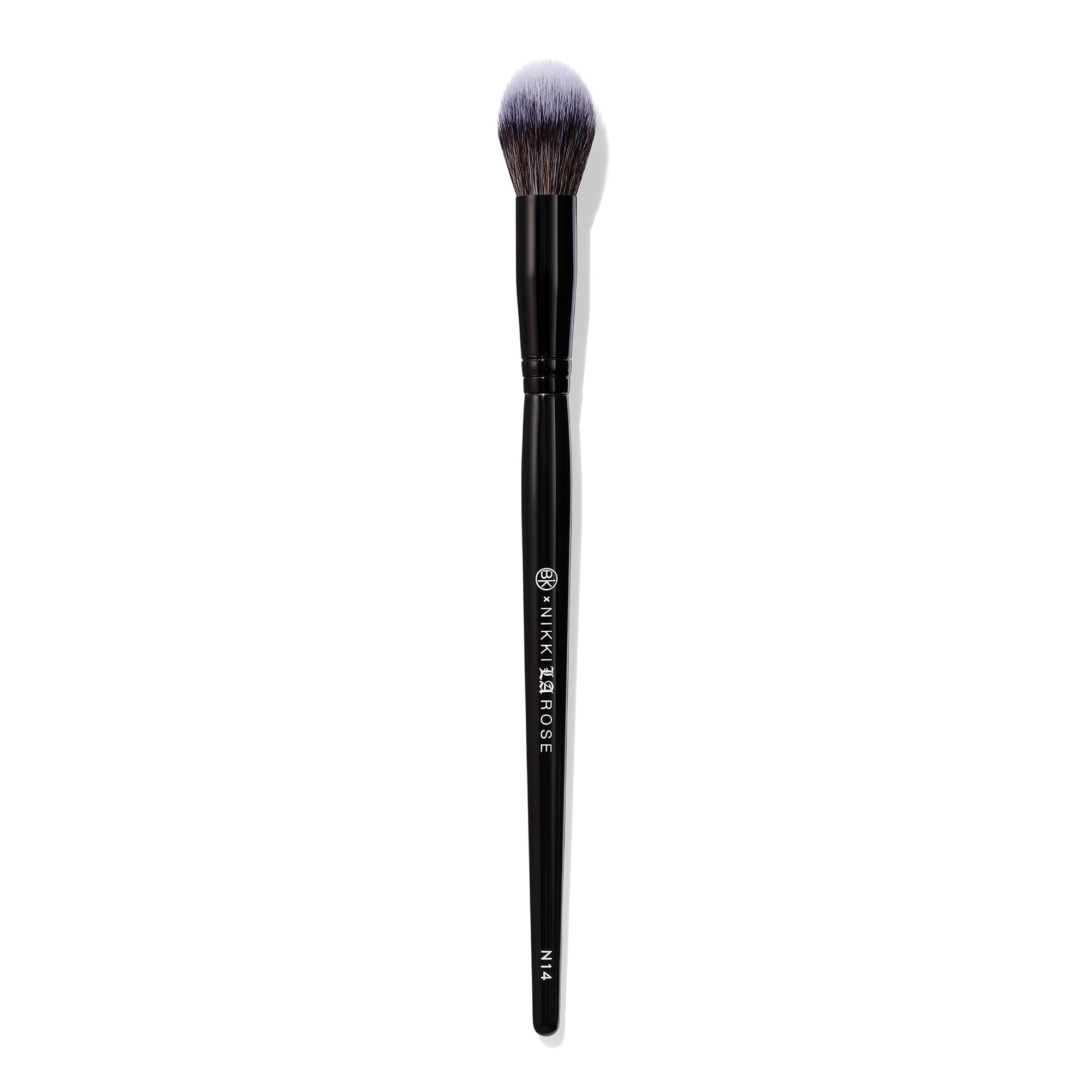 BK BEAUTY Nikki La Rose N14 brush close-up for precise under-eye concealer blending