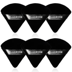 BLAAROOM velvet triangle puff set ready for precise foundation coverage.