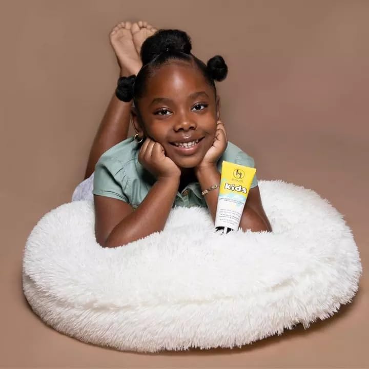 BLACK GIRL SUNSCREEN no white residue on melanin-rich skin close-up visual.