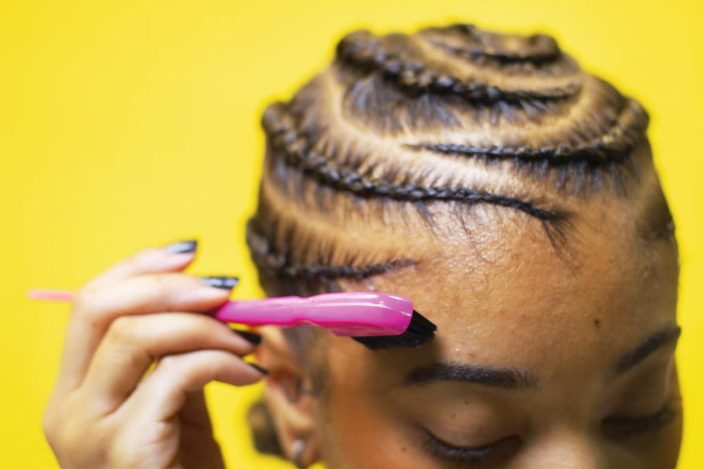 Black Panther Strong edge control on edges delivering smooth, frizz-free look