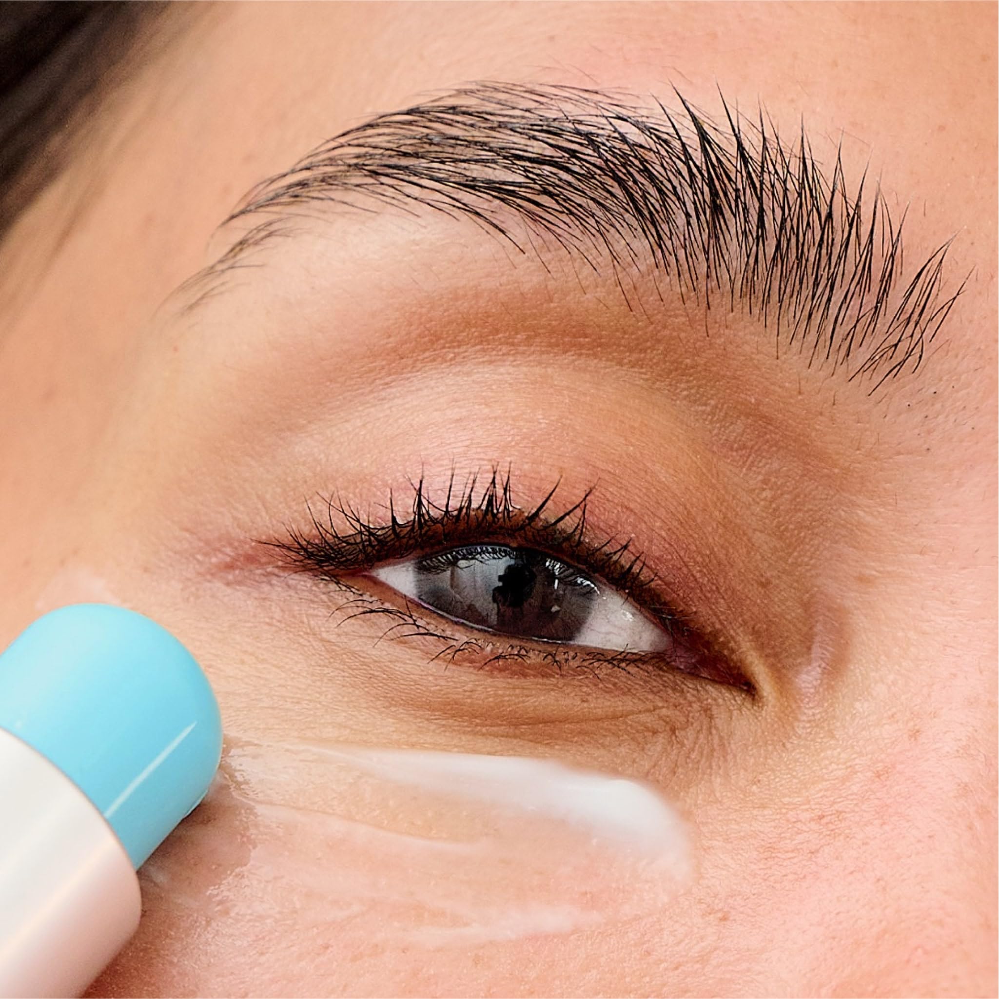 Bliss Eye Do All Things Hydrating Eye Gel brightening effect on tired-looking eye area.