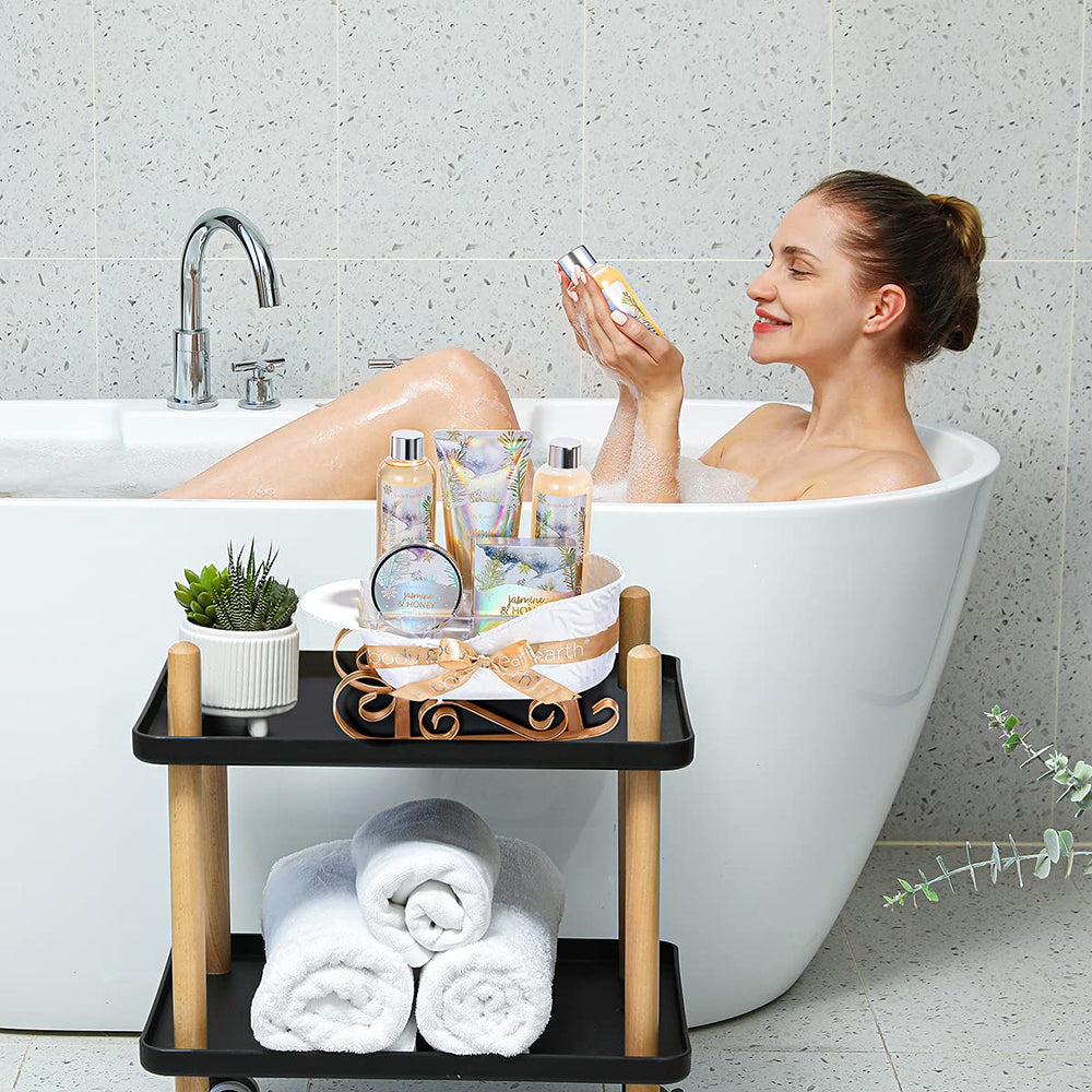 Body & Earth Jasmine & Honey reusable bath tub included in set